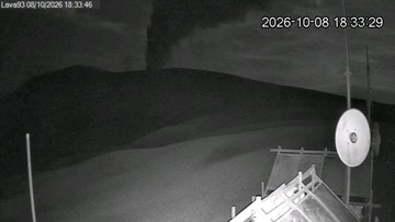 Gunung Anak Krakatau Erupsi, Warga Diimbau Jauhi Radius 2 Kilometer
