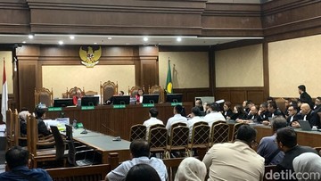 Delapan Terdakwa Korupsi Pembiayaan Ekspor LPEI Dituntut hingga 13 Tahun