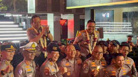 Kalung Melati Iringi Pelepasan Kapolda dan Wakapolda Metro Jaya