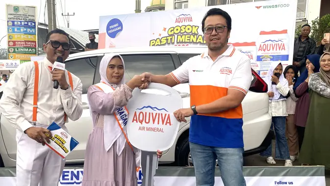Etin dari Kuningan Menangi Mobil Mewah Lewat Program AQUVIVA