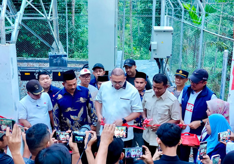 Andre Rosiade Resmikan BTS di Solok, Warga Talaok Lepas dari Blank Spot
