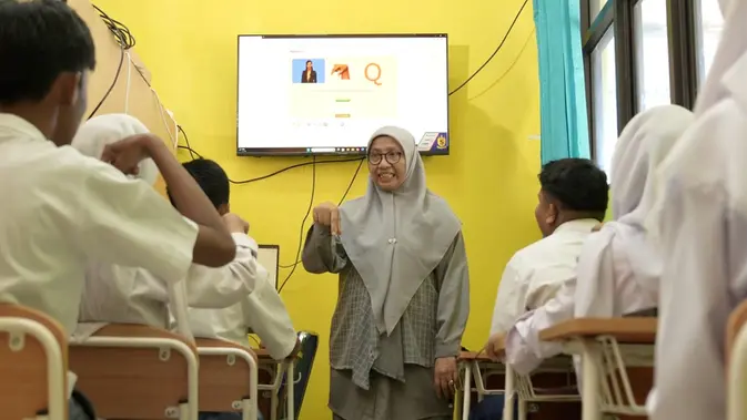 Pengajar dan Tantangan Baru Dunia Pendidikan Nasional