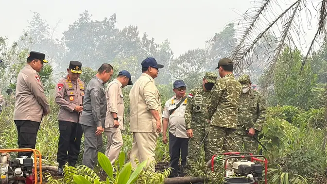 Prabowo Tinjau Penanganan Kebakaran Hutan dan Lahan di Kalimantan Barat