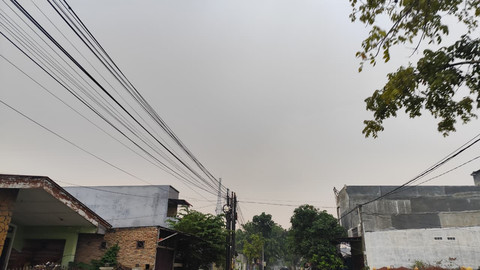 Asap Karhutla Selimuti Medan, Jarak Pandang Turun 1-4 Km