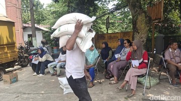 Lansia 60 Tahun Meninggal Saat Antre Bantuan Beras di Bogor