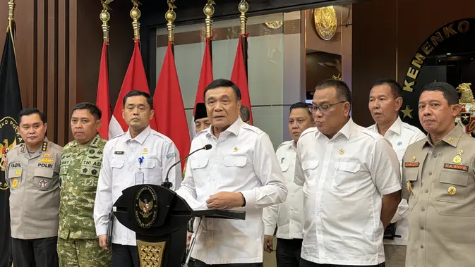 Menko Polkam Djamari Chaniago Tegaskan Komitmen Penanganan Karhutla
