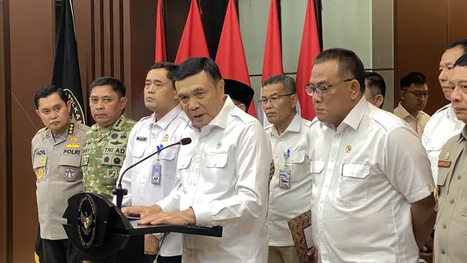 Djamari Chaniago Ungkap Strategi Cegah Asap Karhutla ke Negara Tetangga