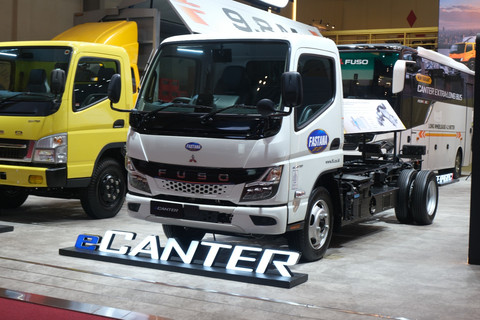 Efisiensi Operasional Jadi Alasan Fastana Gunakan Truk Listrik Fuso