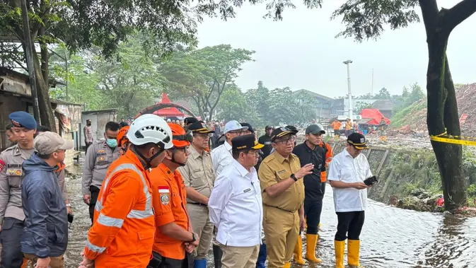 Pramono Anung Tinjau Longsor TPST Bantargebang, Pastikan Penanganan Cepat