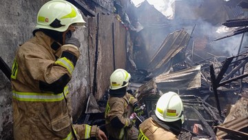 Belasan Rumah di Kampung Melayu Terbakar Diduga Korsleting Listrik