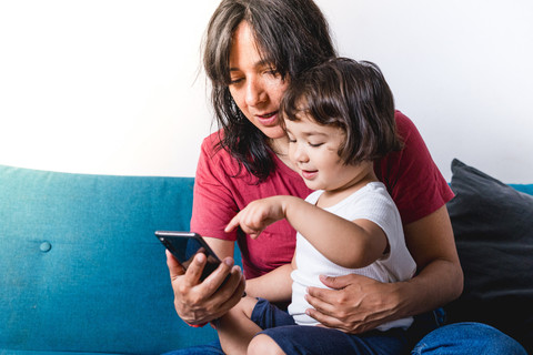 Literasi Digital Perempuan Jadi Kunci Keamanan Anak di Ruang Digital