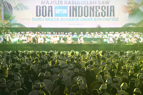 Jemaah Padati Tablig Akbar Doa untuk Indonesia di Monas