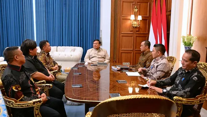 Prabowo Terima Kunjungan Tokoh Adat Dayak Panglima Jilah di Jakarta