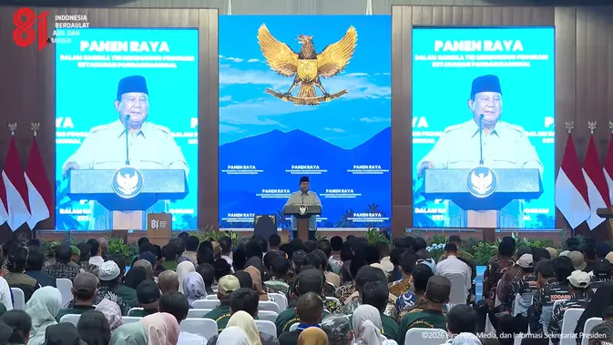 Prabowo Pimpin Panen Raya TNI di Lanud Abdulrachman Saleh