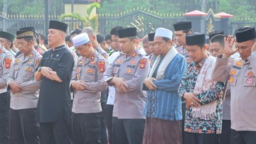 Polres OKU Timur Gelar Salat Istisqa untuk Mitigasi Karhutla