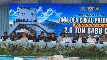 Bea Cukai Sita 1,5 Juta Rokok Ilegal dari Kapal Pengangkut Narkotika