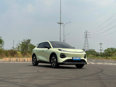 Varian Max Mendominasi Pemesanan Changan Nevo Q05 di GIIAS 2026