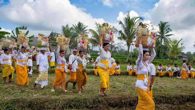 Ritual Usaba Sri di Karangasem Jadi Simbol Syukur Petani Bali