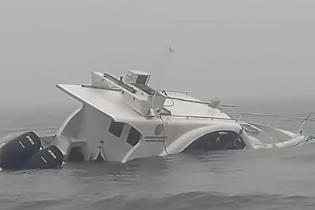 Speedboat Pemkab Fakfak Tenggelam, 10 Pejabat dan Legislator Dievakuasi