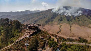 Kebakaran Hutan Bromo Berlanjut, Akses Wisata Ditutup hingga 15 Agustus 2026