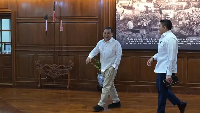 Sekretaris Kabinet Teddy Indra Wijaya Terima Kunjungan Haji Isam