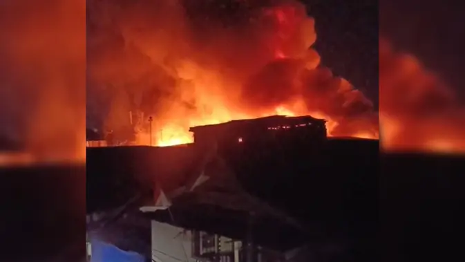 Api Melalap Tiga Puluh Rumah di Bontoala Makassar Senin Malam
