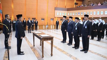 Mendagri Lantik Pejabat Baru, Tekankan Penyegaran Organisasi