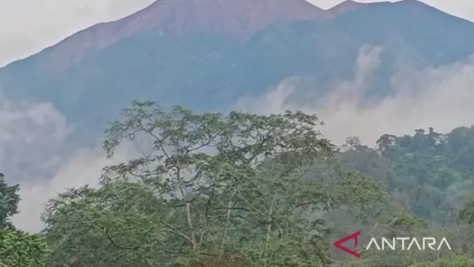 Gunung Kerinci dan Puncak TNKS Kembali Tampak Jelas