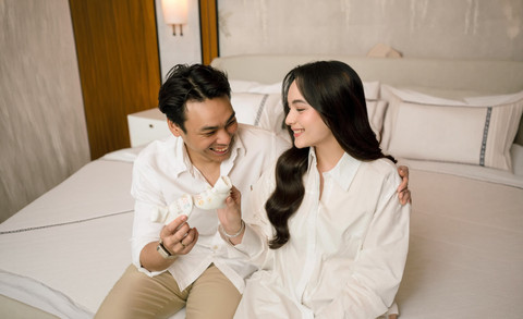 Chelsea Islan Lahirkan Putri Pertama; Drama China Overdo Tembus Delapan Juta Reservasi