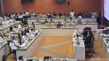 Komisi V Minta Kemenhub dan Basarnas Fokus Cari Korban KM Virgo