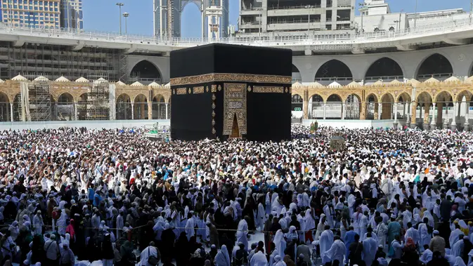 Makkah Tetap Normal Usai Penangguhan Sementara Ibadah Umrah