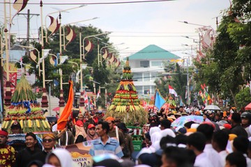 Hari Jadi Ke-397, Pemkab Kebumen Sajikan 3.000 Porsi Nasi Tempelang
