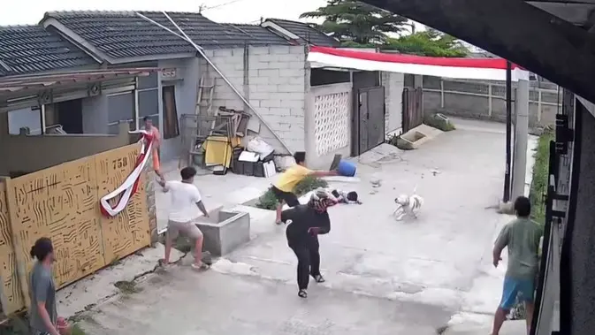 Pitbull Lepas dari Patok Serang Bocah di Kompleks Bandung