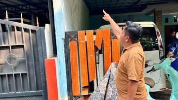 Aparat Olah TKP Kasus Teror dan Perusakan Rumah Warga Depok