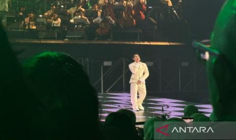 Afgan Tutup Konser Retrospektif dengan Jodoh Pasti Bertemu di Jakarta