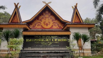 DPRD Nilai Pemko Pekanbaru Tepat Tidak Perpanjang HGB Ruko STC