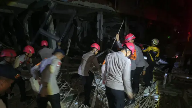 Brimob dan Gegana Dikerahkan Amankan Pasar Cimanggis Tangsel