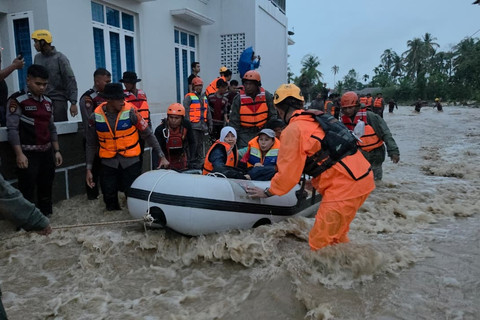 Puan Maharani Desak Optimalisasi Penanganan Banjir Padang