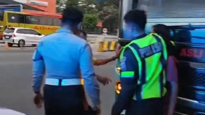 Kondektur Bus Asli Prima Ditangkap Usai Tusuk Calon Penumpang di Serang