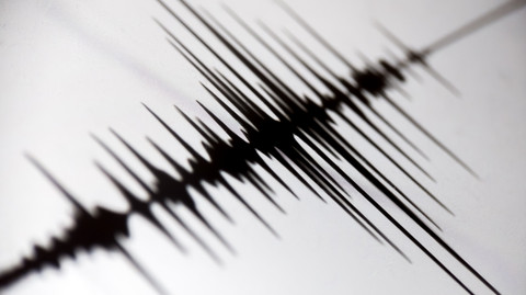 BMKG: 37 Gempa Susulan Guncang NTT, Dua Warga Maumere Tewas