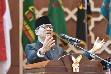 Mendes PDT Ajak Lulusan UIN Banten Ciptakan Lapangan Kerja di Desa