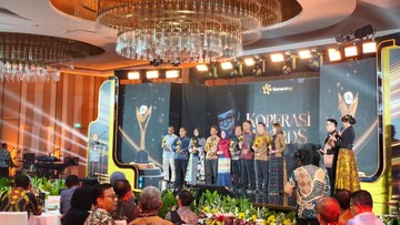 Delapan Koperasi Terima Bakti Koperasi Makarti Guna Swasembada 2026