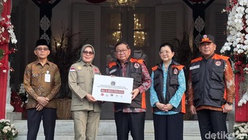 Pramono Lepas Bantuan Rp 5,8 Miliar untuk Korban Gempa NTT