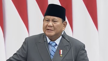 Proyeksi 100 GW Panel Surya: Antara Transisi Energi dan Tantangan Fiskal