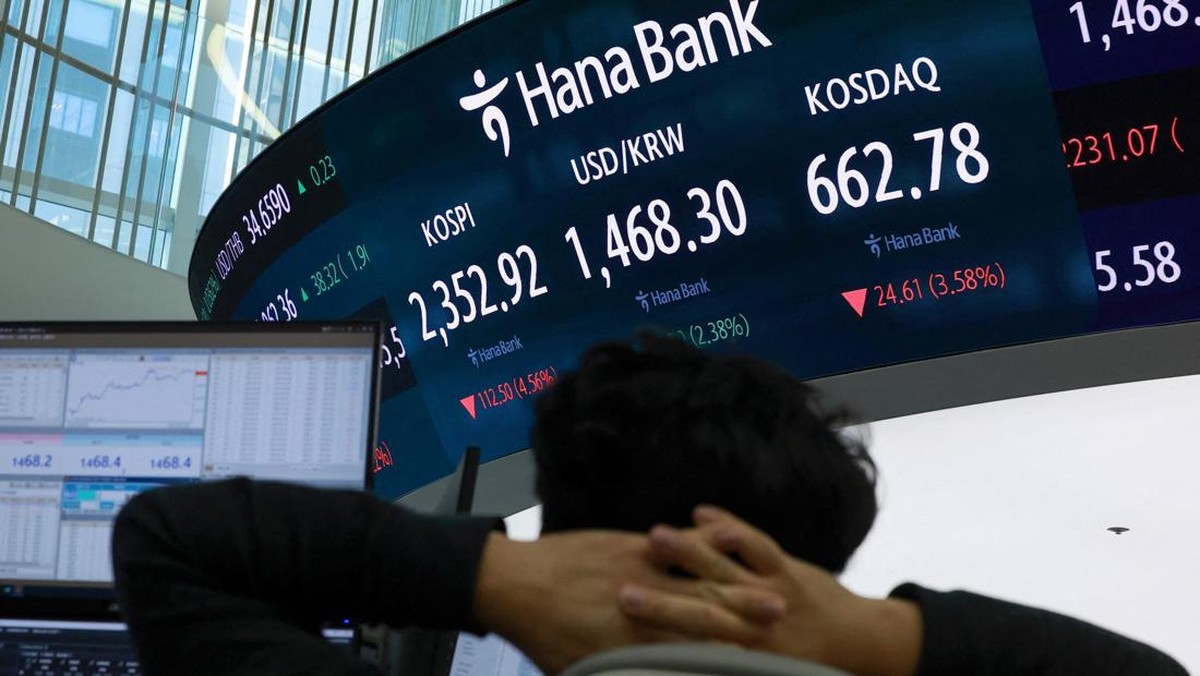 Bursa Asia Bervariasi Imbas Koreksi Saham AI Amerika