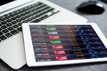 IHSG Terkoreksi 0,69%, TAPG Siapkan Dividen Rp1,19 Triliun
