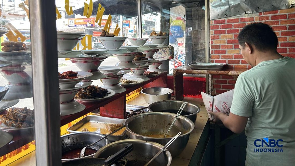 Fenomena Foto di Rumah Makan Padang: Analisis Ekonomi dan Sosial