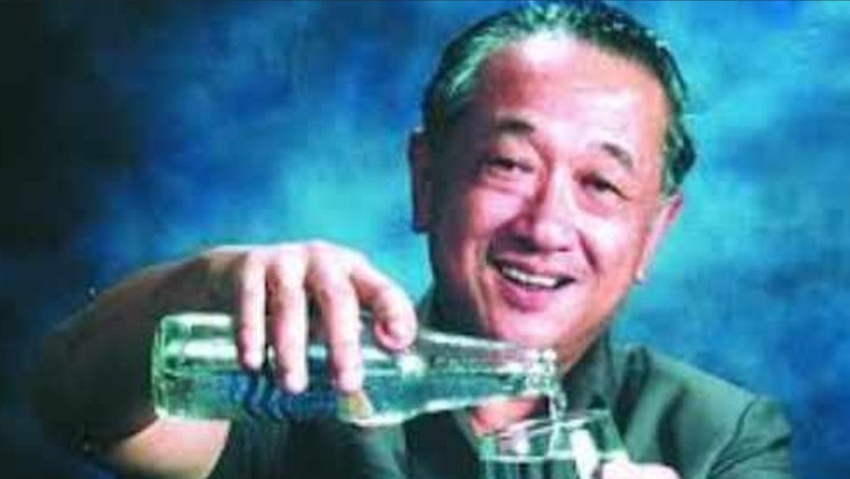 Dari Pertamina ke Aqua: Jejak Tirto Utomo di Bisnis Air Mineral