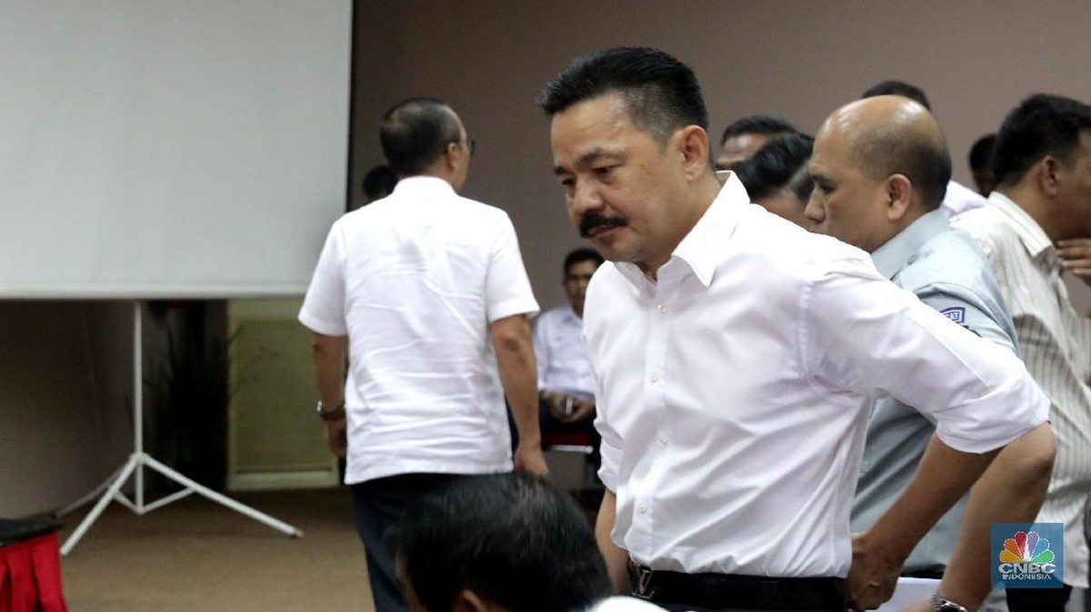Dari Agen Tiket ke Taipan Aviasi: Perjalanan Bisnis Rusdi Kirana