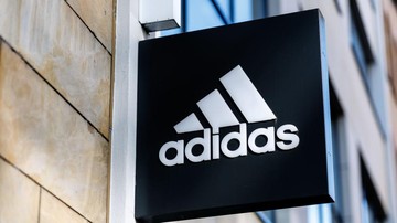 Adidas Gugat White Fox Boutique soal Dugaan Kemiripan Desain Sepatu